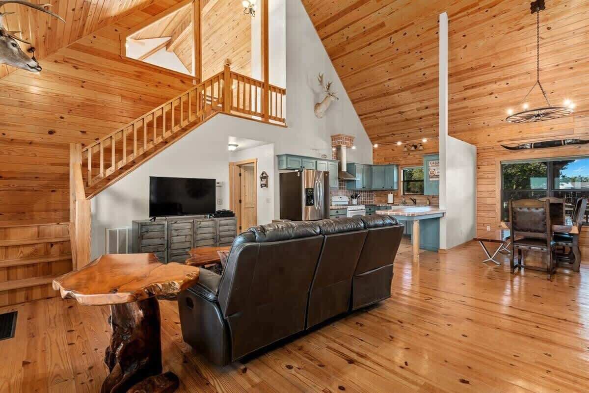 TV, DVD player, escritórios