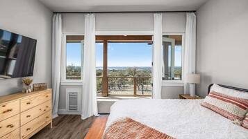 4 Schlafzimmer, Bügeleisen/Bügelbrett, WLAN, Bettwäsche