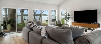 Lakefront|Pickleball | Yard Games | Fire Pit | BBQ