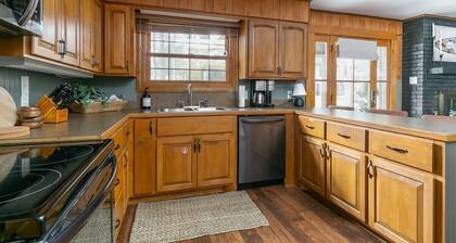 Screened Patio, King Beds, Fresh & Clean, Games