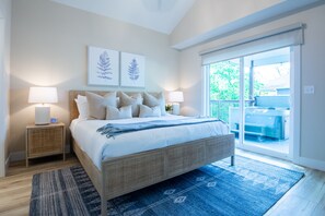 3 habitaciones, tabla de planchar con plancha y cuna de viaje