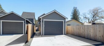 Stylish Sandpoint Retreat Near Downtown & Lake - EV Charger + Family-Friendly