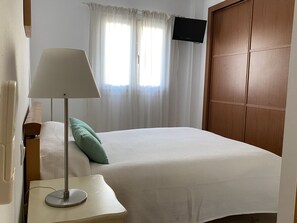 3 bedrooms, WiFi, bed sheets - Casa Ideal per Famílies a la Colònia de Sant Pere (Colonia de Sant Pere)