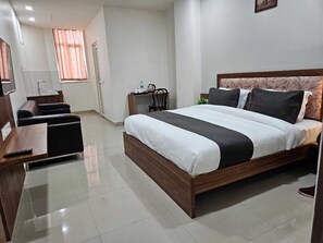 ห้องดีลักซ์ | โต๊ะทำงาน, Wi-Fi ฟรี