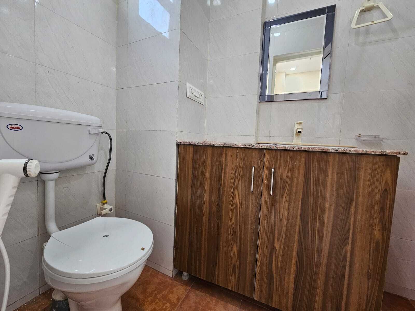 Free toiletries, slippers