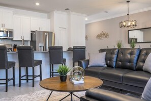 TV, DVD player, books, stereo - Beautiful 4BR Pool & Waterpark Near Disney 2560 (Kissimmee)