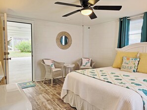 5 Schlafzimmer, Schreibtisch, Bügeleisen/Bügelbrett, kostenloses WLAN