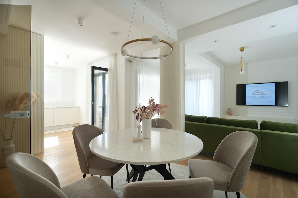 Comfort Apartment, 2 Bedrooms, Sea View, Beachside | Living area | 43-inch Smart TV with satellite channels