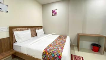Deluxe Room | 1 bedroom, desk, free WiFi
