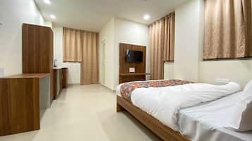 Deluxe Room | 1 bedroom, desk, free WiFi