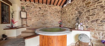 Luxury Villa W/ Spa, Jacuzzi, and Massage Wellness