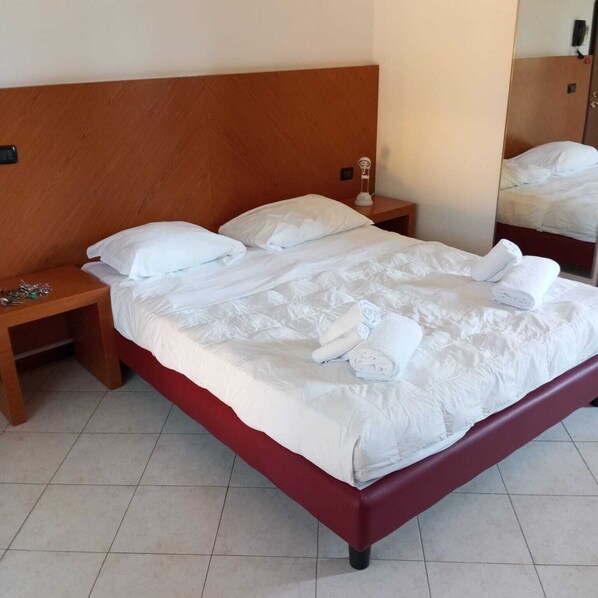 Free WiFi, bed sheets, wheelchair access