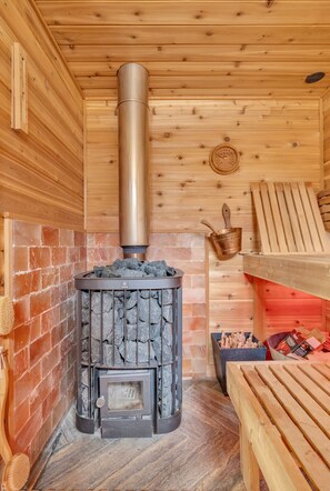 Sauna - Lakefront, Heated Pool, Sauna, Sleeps 8! (Lebanon)