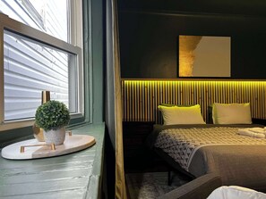 4 Schlafzimmer, Schreibtisch, Bügeleisen/Bügelbrett, WLAN