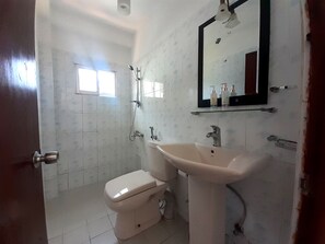 Habitació doble clàssica, vistes a la ciutat | Bany