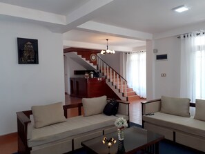 Front of property - Aoki Resort Nuwaraeliya (Nuwara Eliya)