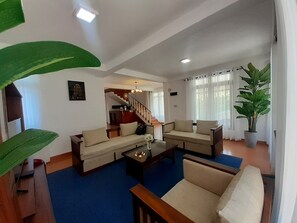 Televisor de pantalla plana 