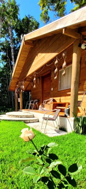 Chalet | Property grounds - Lovely 1-bed Chalet in Mutari/santa Cruz Cabralia (Santa Cruz Cabralia)