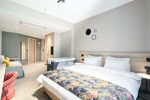Phòng đôi dành cho gia đình | Bộ đồ giường kháng dị ứng, két bảo mật tại phòng, bàn 