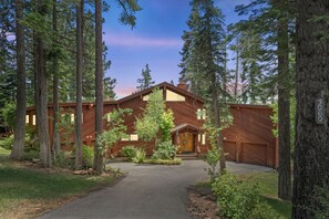 Exterior - Dynamic Lake View Domain with Plenty Of Swag (Tahoe City)