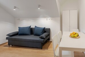 アパートメント | デスク、防音設備、アイロン / アイロン台、WiFi (無料)