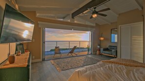 3 chambres, bureau, fer et planche à repasser, lit parapluie