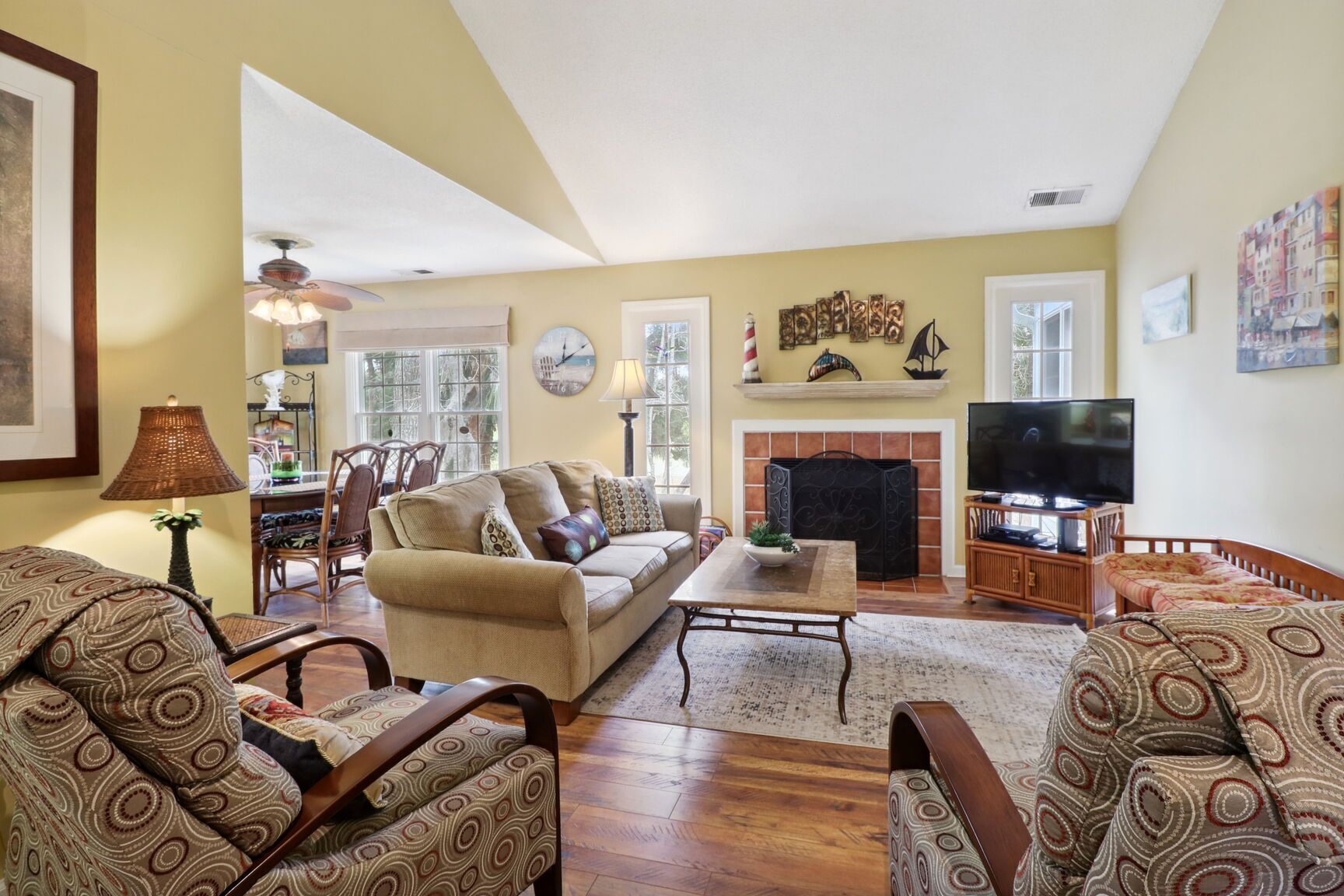 Smart TV, DVD player