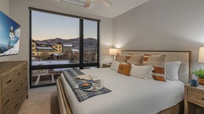 8 soverom, skrivebord, strykejern/-brett og wi-fi (inkludert)