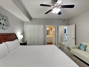 4 habitaciones, tabla de planchar con plancha, wifi y ropa de cama 