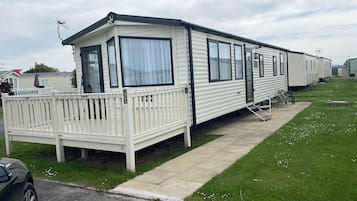 Cabin | Exterior