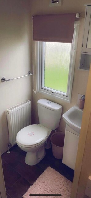 Hytte | Bad | Dusj og håndklær