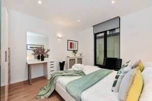 2 chambres, fer et planche à repasser, lit parapluie, Wi-Fi gratuit