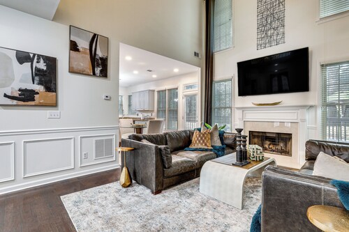 Modern Stone Mountain Home w/ Spacious Deck, Grill