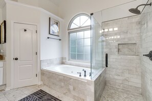 House (5 Bedrooms) | Interior - Modern Stone Mountain Home w/ Spacious Deck, Grill (Stone Mountain)