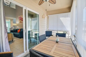 Apartment (3 Bedrooms) | Interior - Chic Surfside Beach Condo w/ Screened Porch (Surfside Beach)