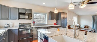 Altmar Home w/ Fire Pit < 1 Mi to Salmon River!