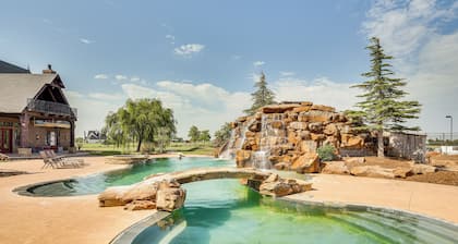 Spacious Edmond Vacation Rental w/ Shared Pool!
