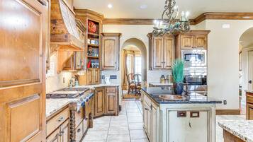 Rumah (4 Bedrooms) | Interior