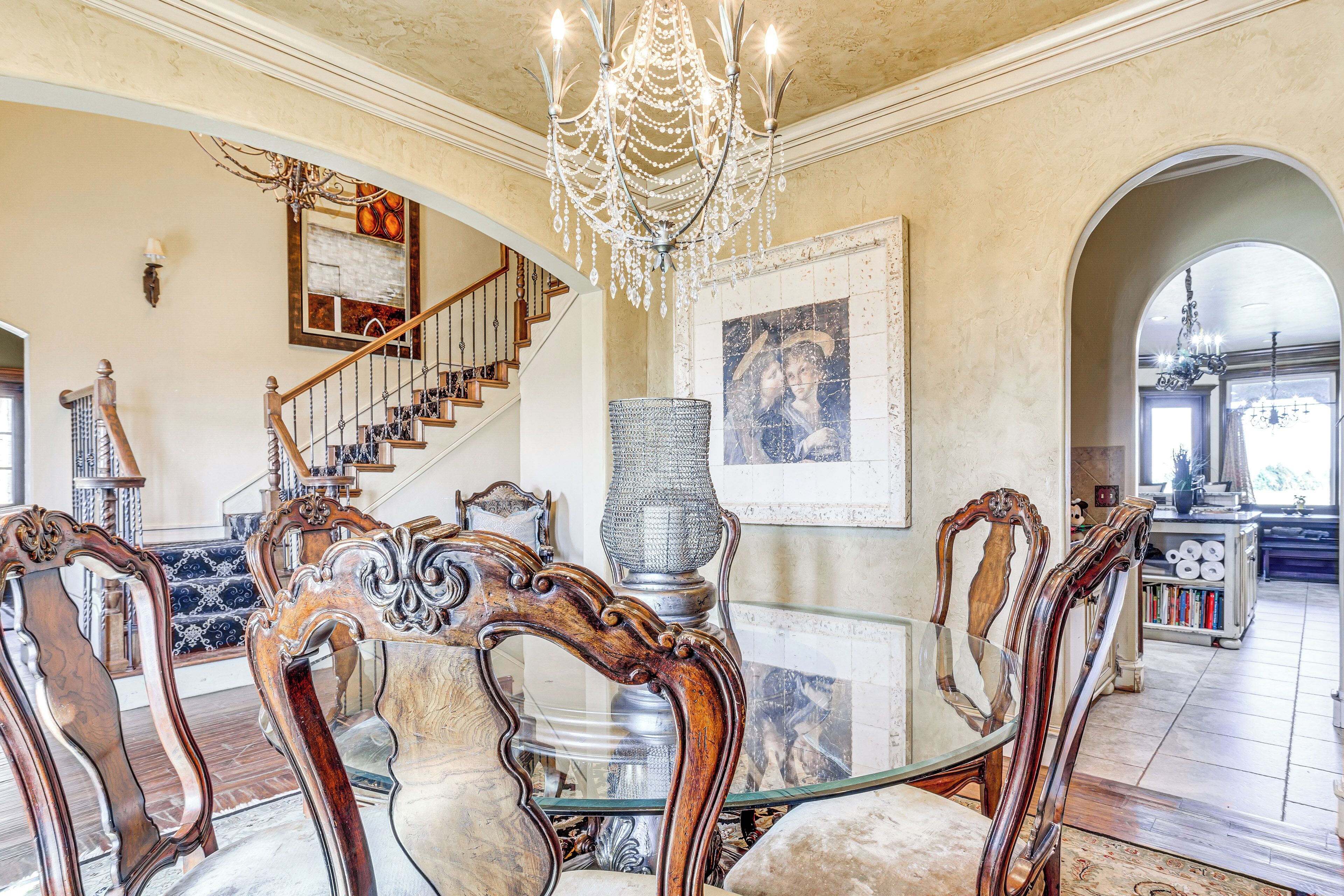 House (4 Bedrooms) | Interior