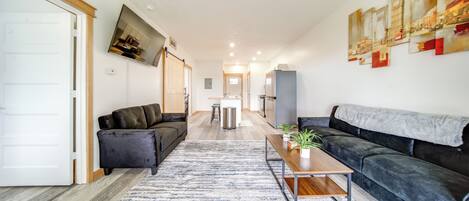 Apartment (2 Bedrooms) | Front of property