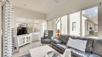 Cottage (2 Bedrooms) | Interior