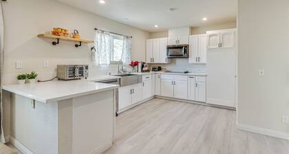 'the Maharaja Retreat' w/ Hot Tub & EV Charger!