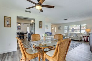 House (3 Bedrooms) | Interior - Centrally Located Sarasota Home w/ Heated Pool! (Sarasota)