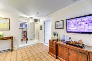 House (1 Bedroom) | Interior