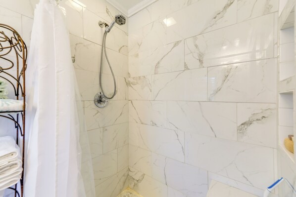 House (1 Bedroom) | Interior