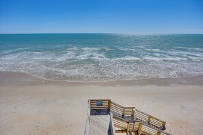 Apartment (1 Bedroom) | Interior - North Topsail Beach Condo w/ Ocean-view Balcony! (Sneads Ferry)