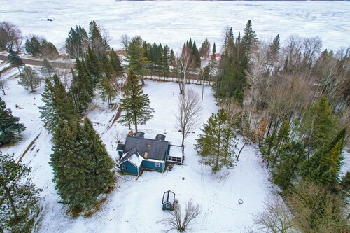 Charming Butternut Lake Getaway w/ Deck & Dock!