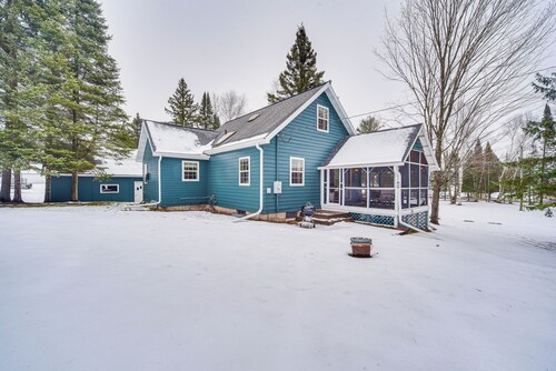 Charming Butternut Lake Getaway w/ Deck & Dock!
