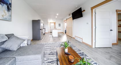 4 Mi to Lake Erie: Condo in Golf Community