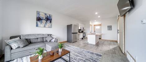 Apartment (2 Bedrooms) | Front of property